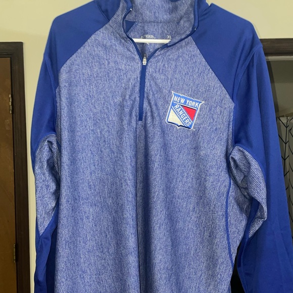 Pullover - Picture 1 of 2